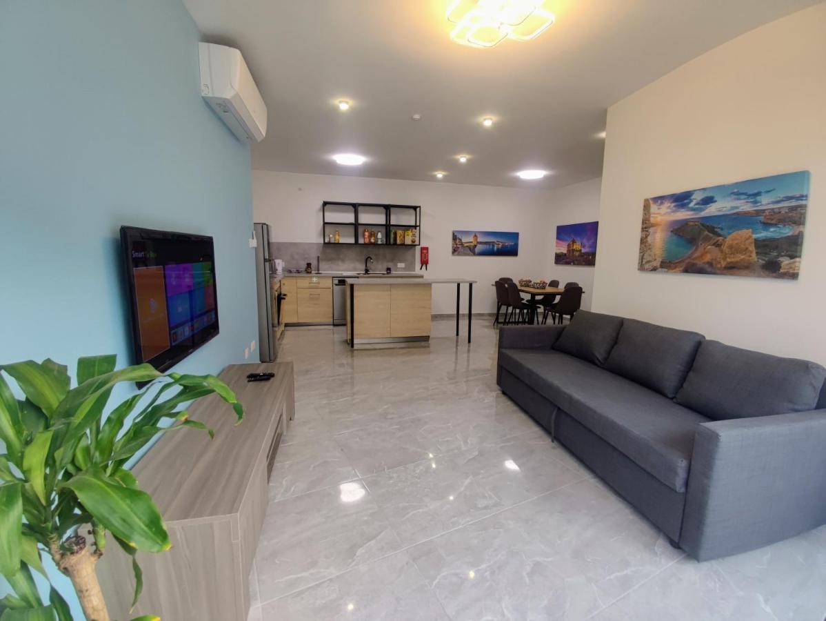 Deggies Apartments - Spacious, Modern Apartment! Naxxar Luaran gambar