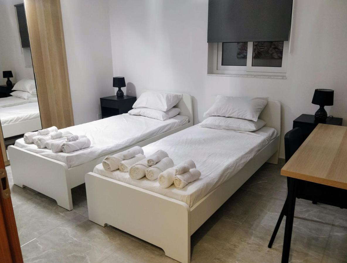 Deggies Apartments - Spacious, Modern Apartment! Naxxar Luaran gambar